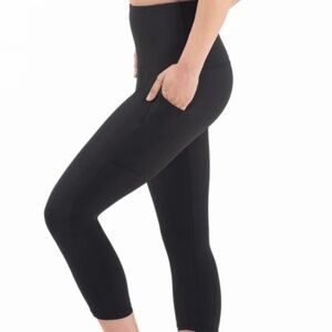 Sweetflexx Capris + Pockets | Hi-Rise | Resistance Leggings
